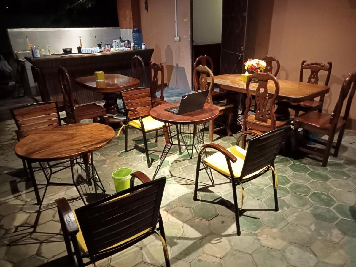 Makers Guesthouse シェムリアップ エクステリア 写真
